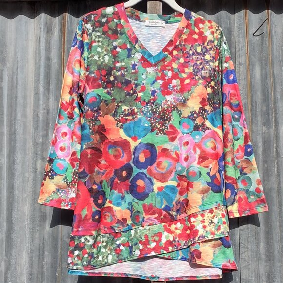 Jess and Jane Potpourri Floral Print Top Tulip Hem USA Boho Artsy Women's Small - Picture 1 of 8